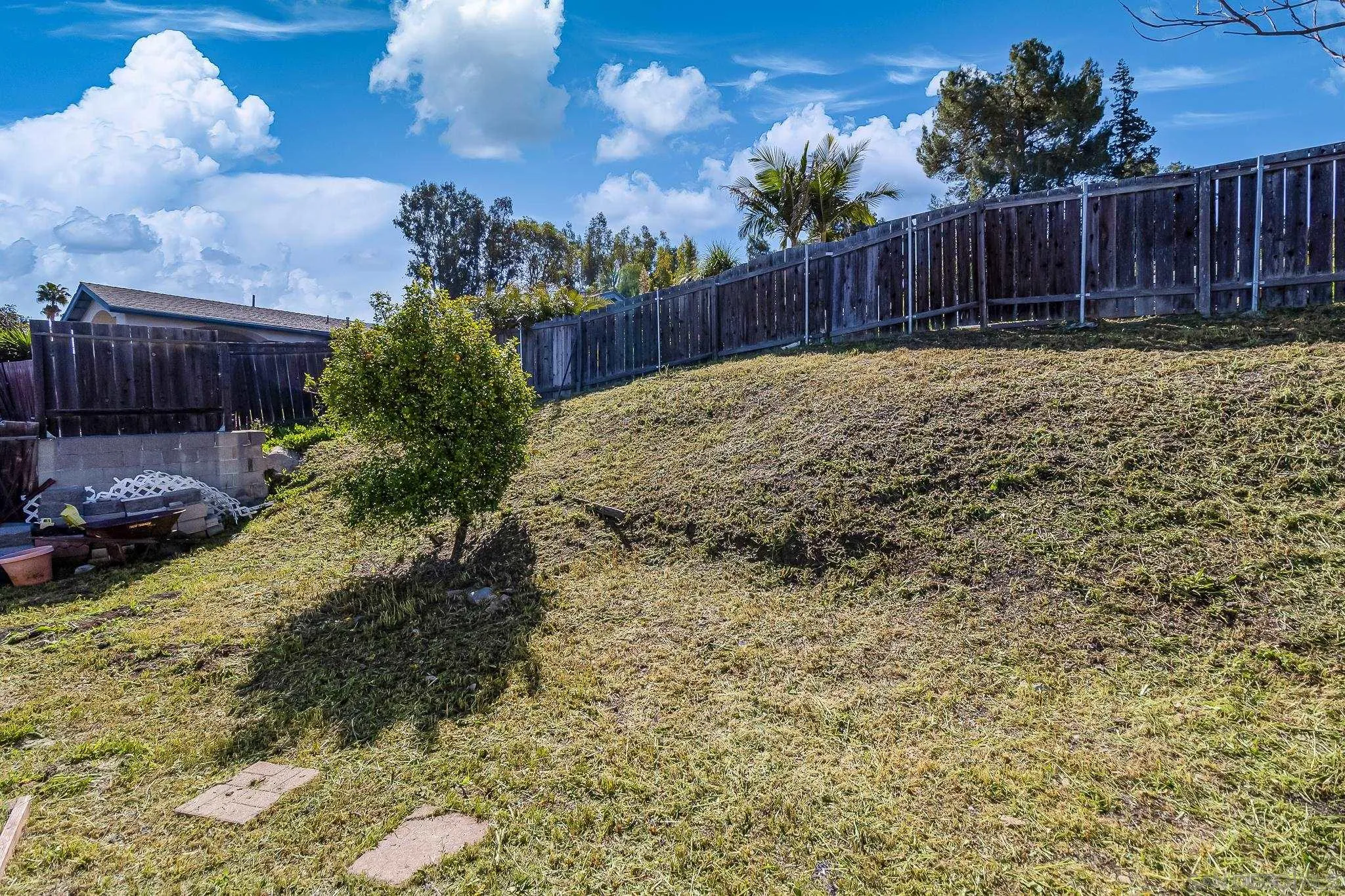 8423 Prospect Avenue Santee, CA 92071 - Photo 23 of 30 a view of garden with wooden fence