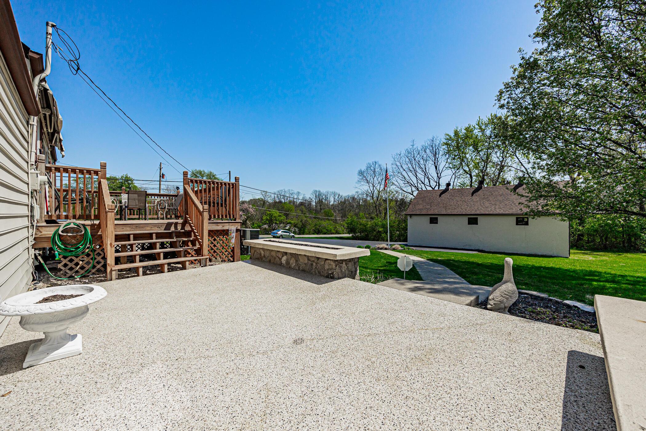 1558 Demorest Road Columbus, OH 43228 - Photo 14 of 44 1558 Demorest Rd 011