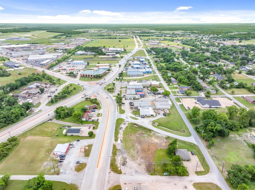 1008 South Virginia Street Terrell, TX 75160 - Photo 7 of 22 a view of a city