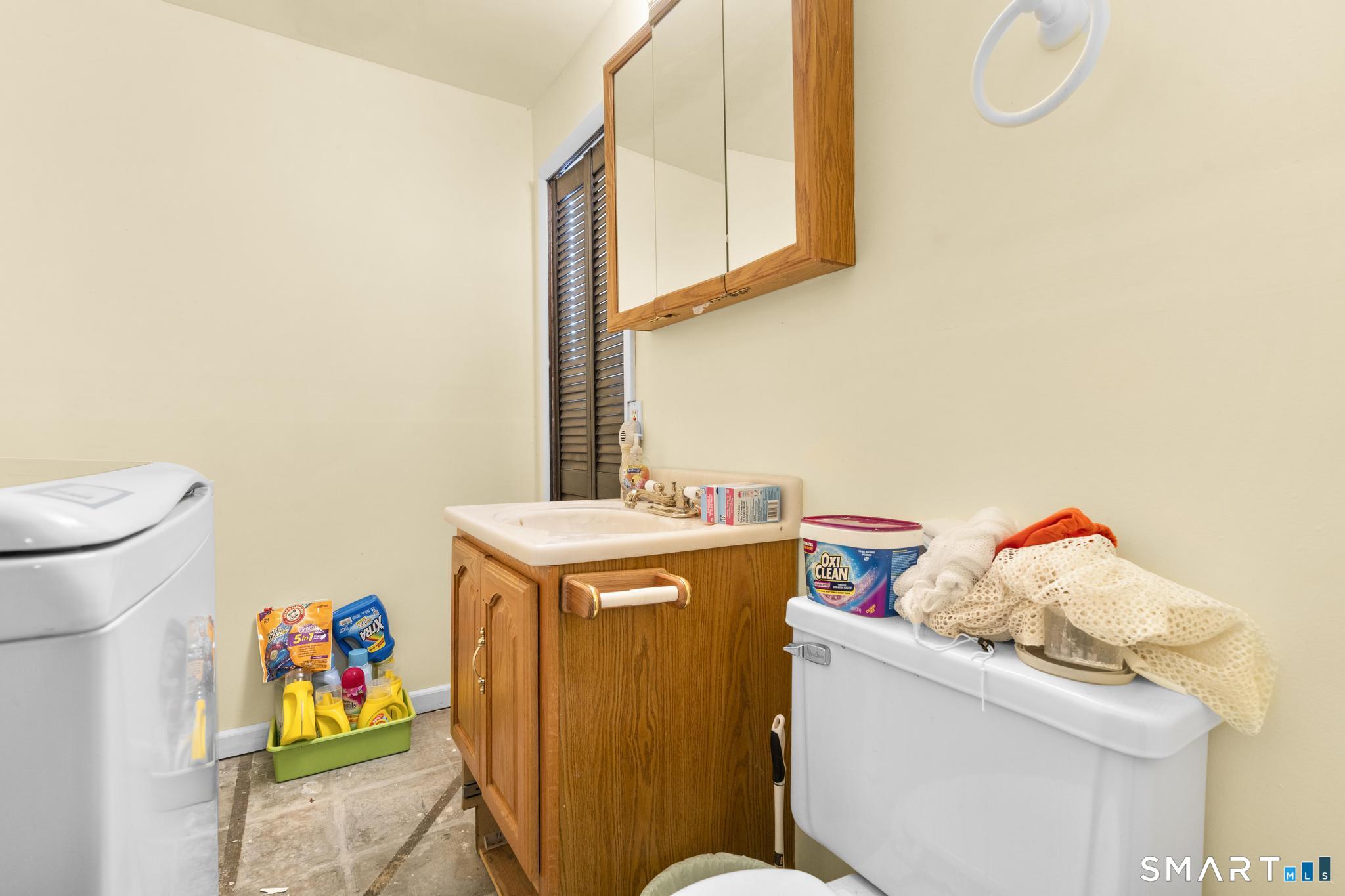 133 Stevenson Road Meriden, CT 06451 - Photo 24 of 30 a utility room with dryer and washer