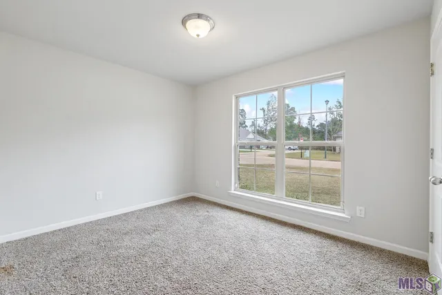 $205,900 | 28473 Evangeline Lane, Albany, LA 70711