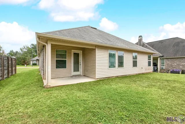 $205,900 | 28473 Evangeline Lane, Albany, LA 70711