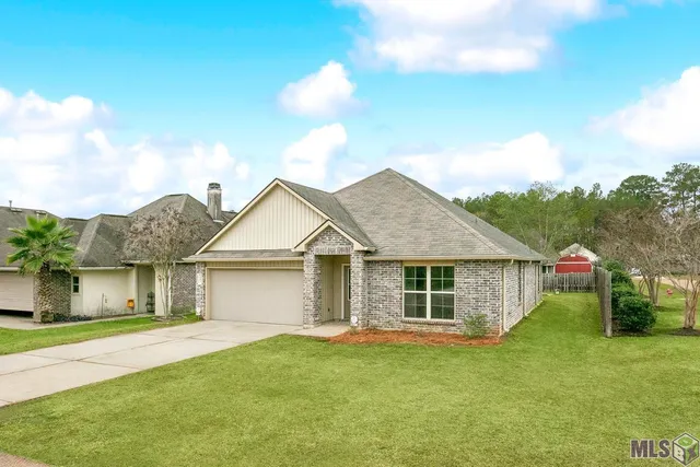 $205,900 | 28473 Evangeline Lane, Albany, LA 70711