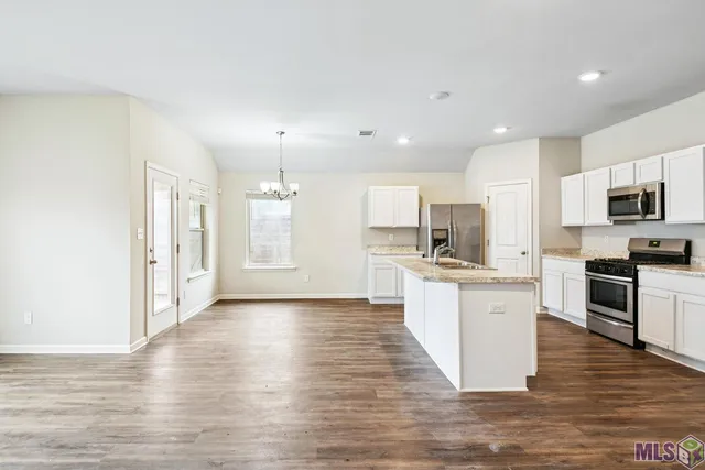 $205,900 | 28473 Evangeline Lane, Albany, LA 70711