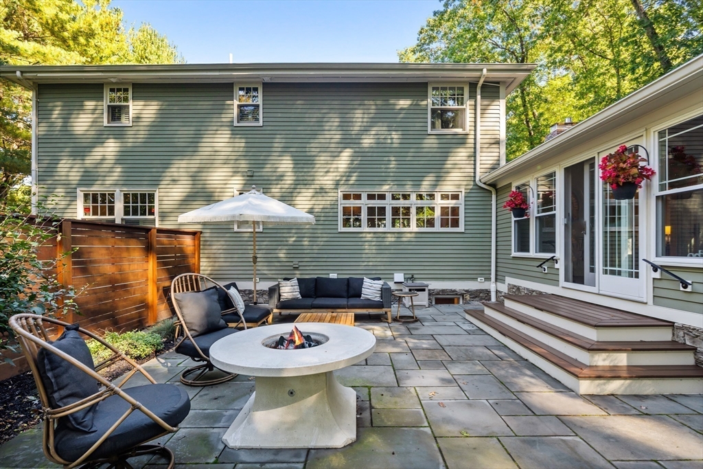 7 Bradley Road Andover, MA 01810 - Photo 3 of 39