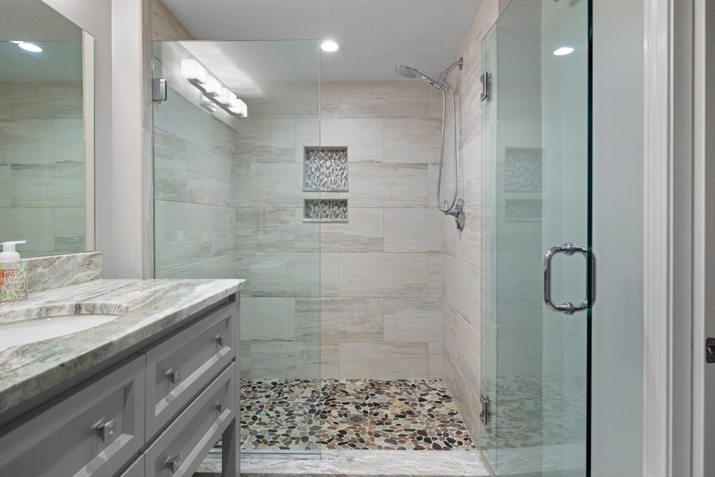 7 Bradley Road Andover, MA 01810 - Photo 34 of 39