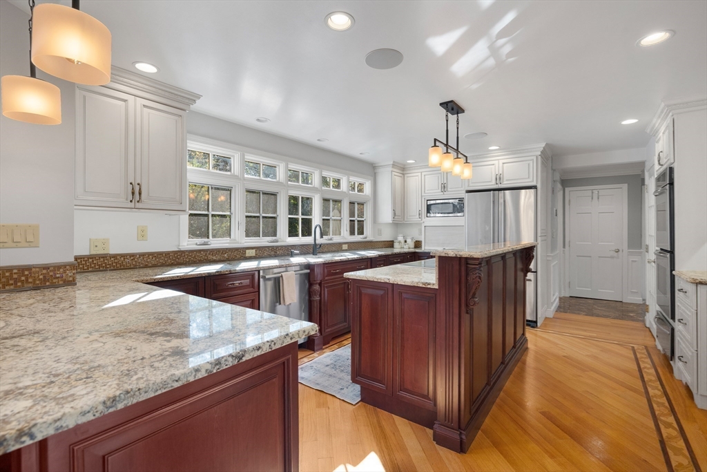 7 Bradley Road Andover, MA 01810 - Photo 5 of 39