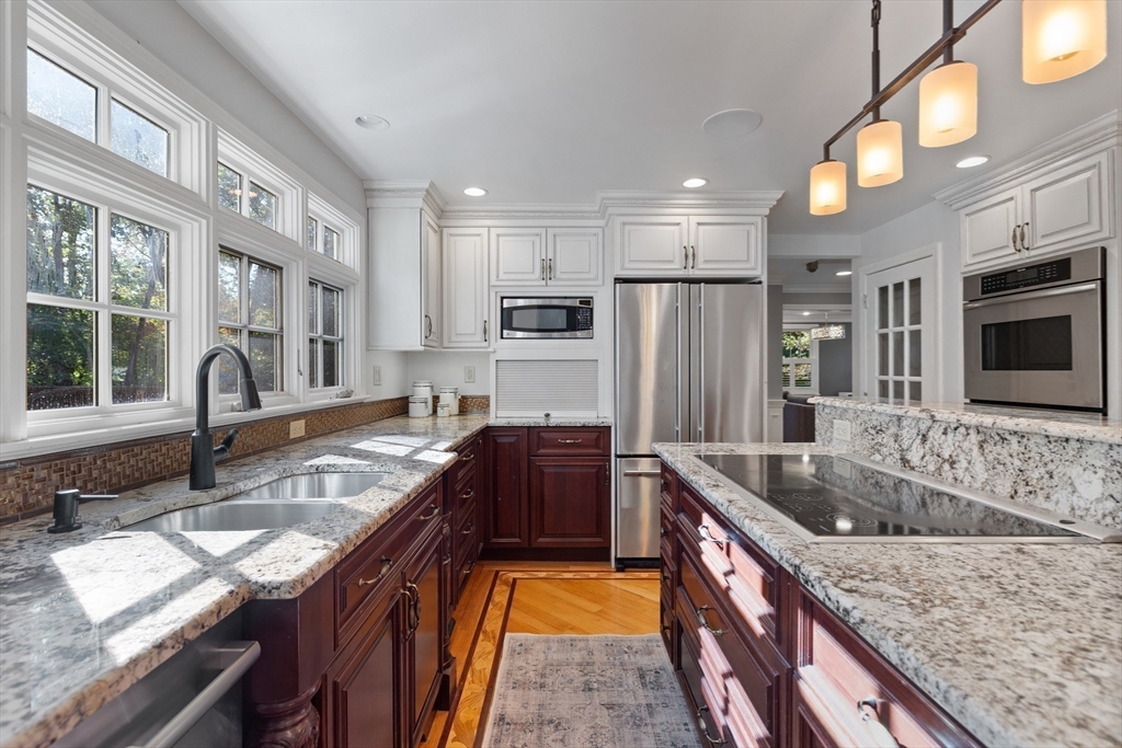 7 Bradley Road Andover, MA 01810 - Photo 6 of 39