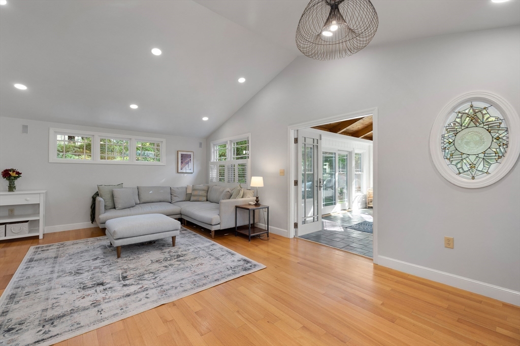 7 Bradley Road Andover, MA 01810 - Photo 9 of 39