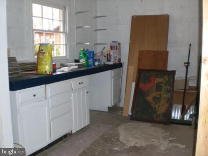 7817 Leland Road Manassas, VA 20111 - Photo 21 of 22 Perfect workshop in garage