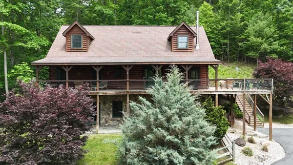 $712,000 | 273 Caddis Lane, Warm Springs, VA 24484