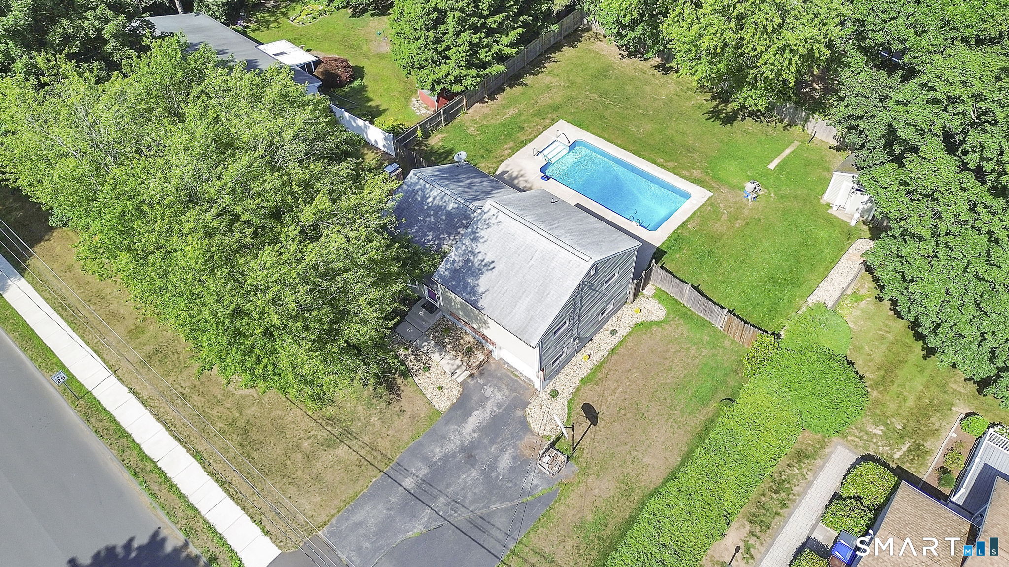 12 Webster Road Enfield, CT 06082 - Photo 6 of 38