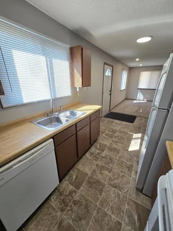 $1,395 | 6662 84th Court North, Brooklyn Park, MN 55445