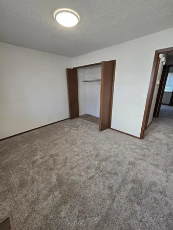 $1,395 | 6662 84th Court North, Brooklyn Park, MN 55445