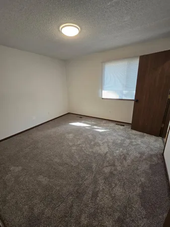 $1,395 | 6662 84th Court North, Brooklyn Park, MN 55445