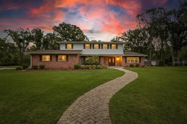 $944,900 | 1502 Azalea Street, Plant City, FL 33563