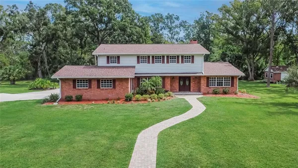 $940,000 | 1502 Azalea Street, Plant City, FL 33563