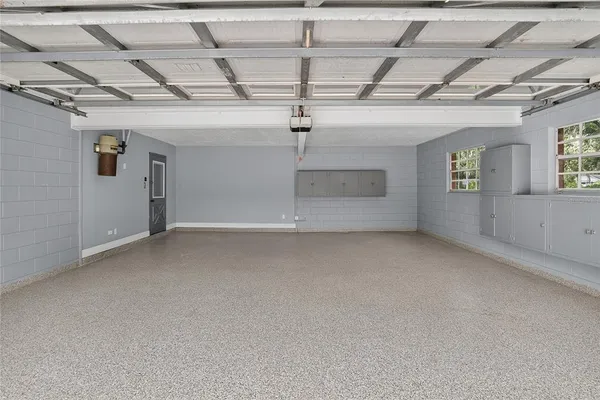 $940,000 | 1502 Azalea Street, Plant City, FL 33563