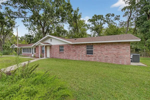 $940,000 | 1502 Azalea Street, Plant City, FL 33563