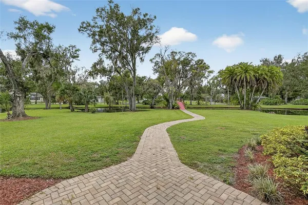 $940,000 | 1502 Azalea Street, Plant City, FL 33563