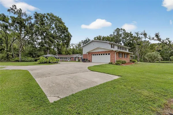 $940,000 | 1502 Azalea Street, Plant City, FL 33563