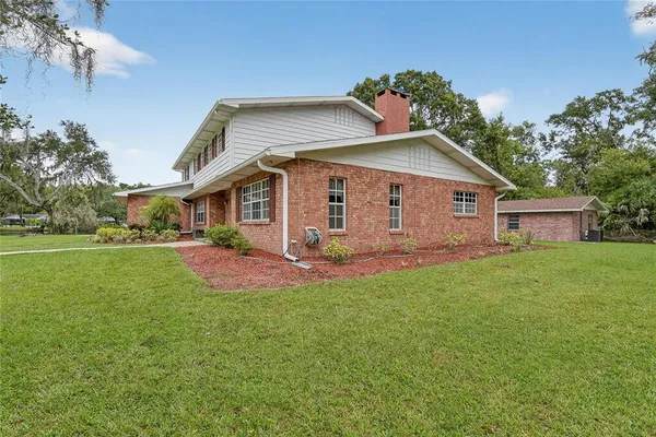 $940,000 | 1502 Azalea Street, Plant City, FL 33563