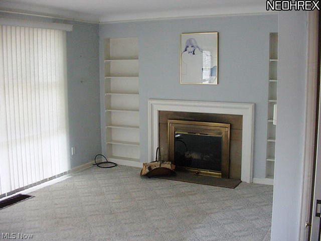 16438 Webster Road Cleveland, OH 44130 - Photo 3 of 17 Gallery Image 3