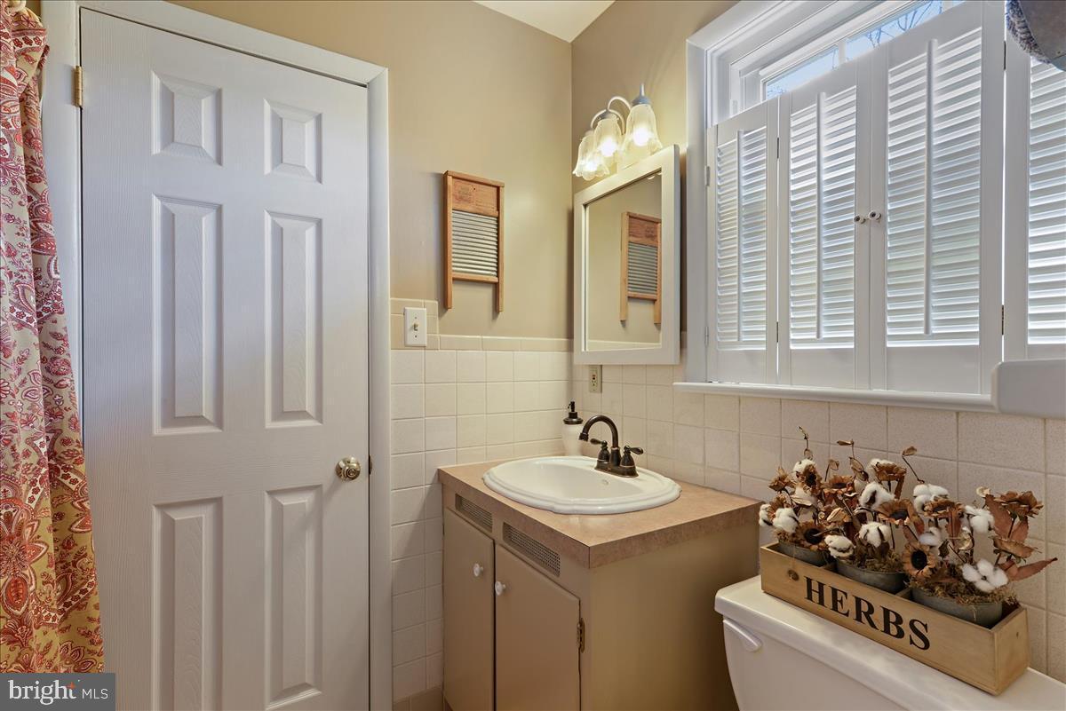592 Nottingham Road Peach Bottom, PA 17563 - Photo 14 of 28 Master Bath
