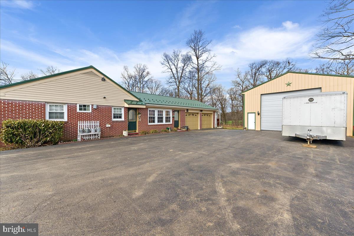 592 Nottingham Road Peach Bottom, PA 17563 - Photo 21 of 28 Side View
