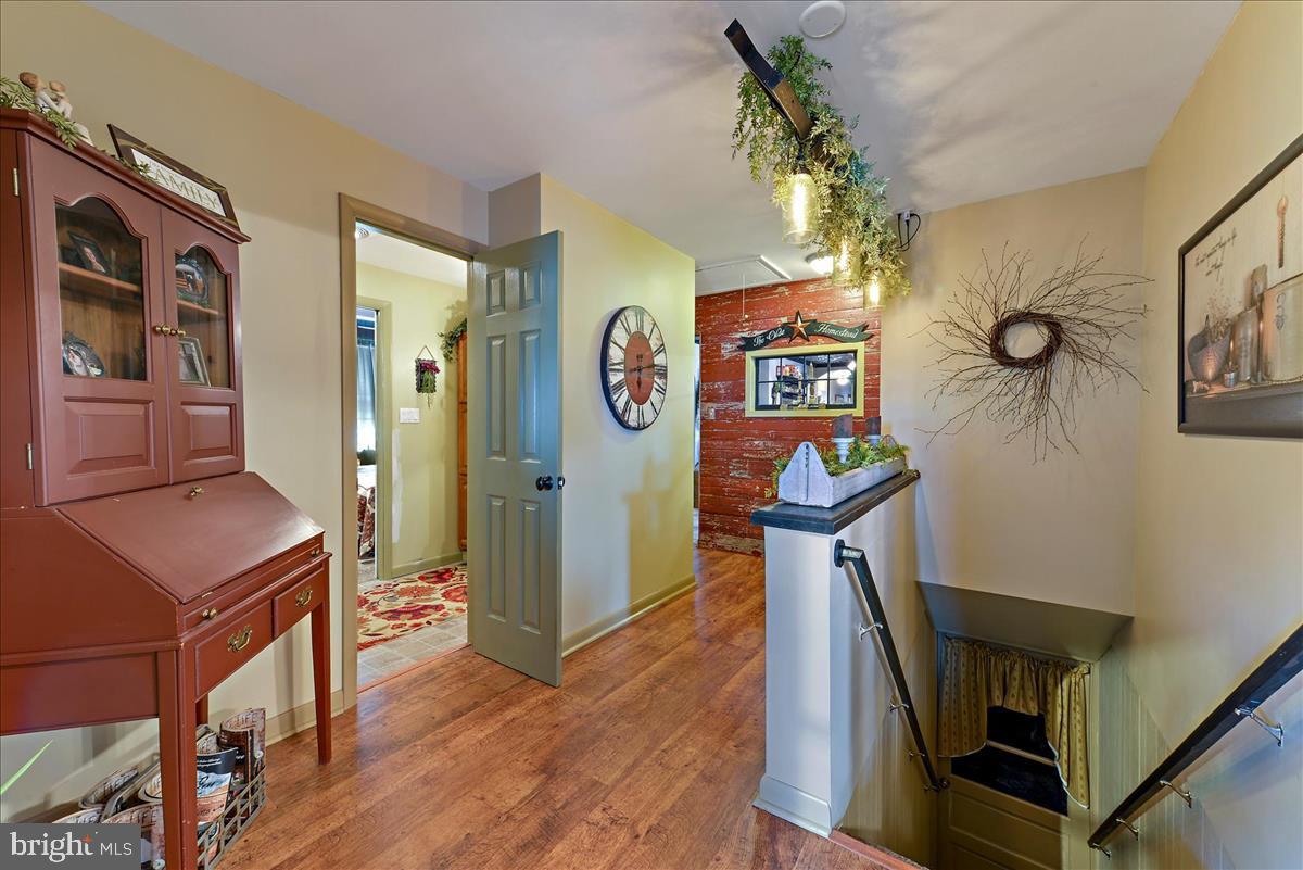 592 Nottingham Road Peach Bottom, PA 17563 - Photo 4 of 28 Foyer