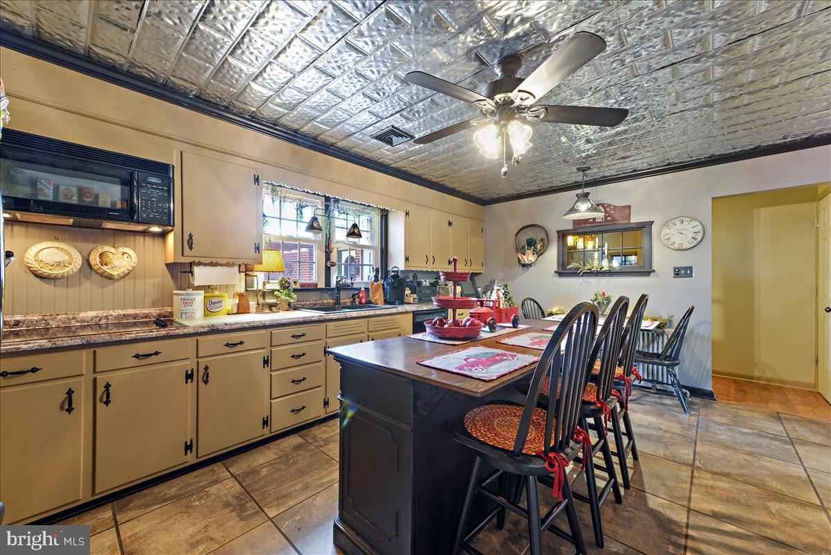592 Nottingham Road Peach Bottom, PA 17563 - Photo 6 of 28 Kitchen- Large Island