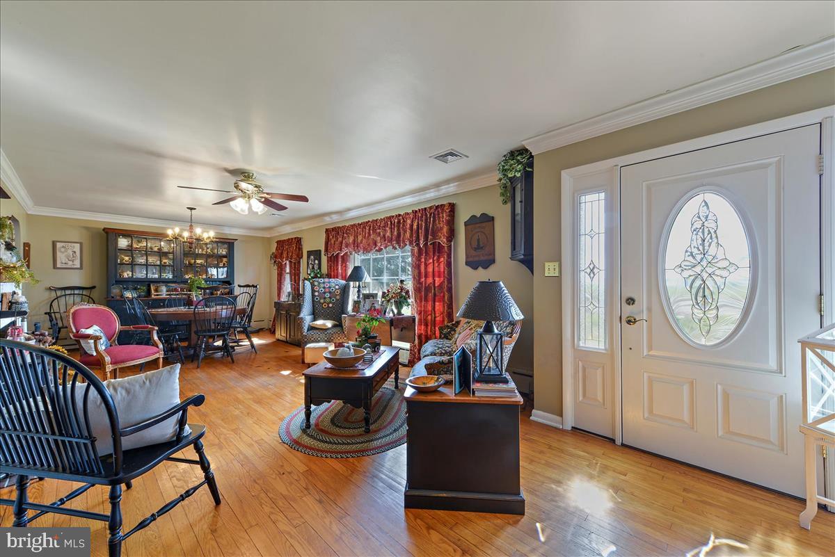 592 Nottingham Road Peach Bottom, PA 17563 - Photo 10 of 28 Living Room