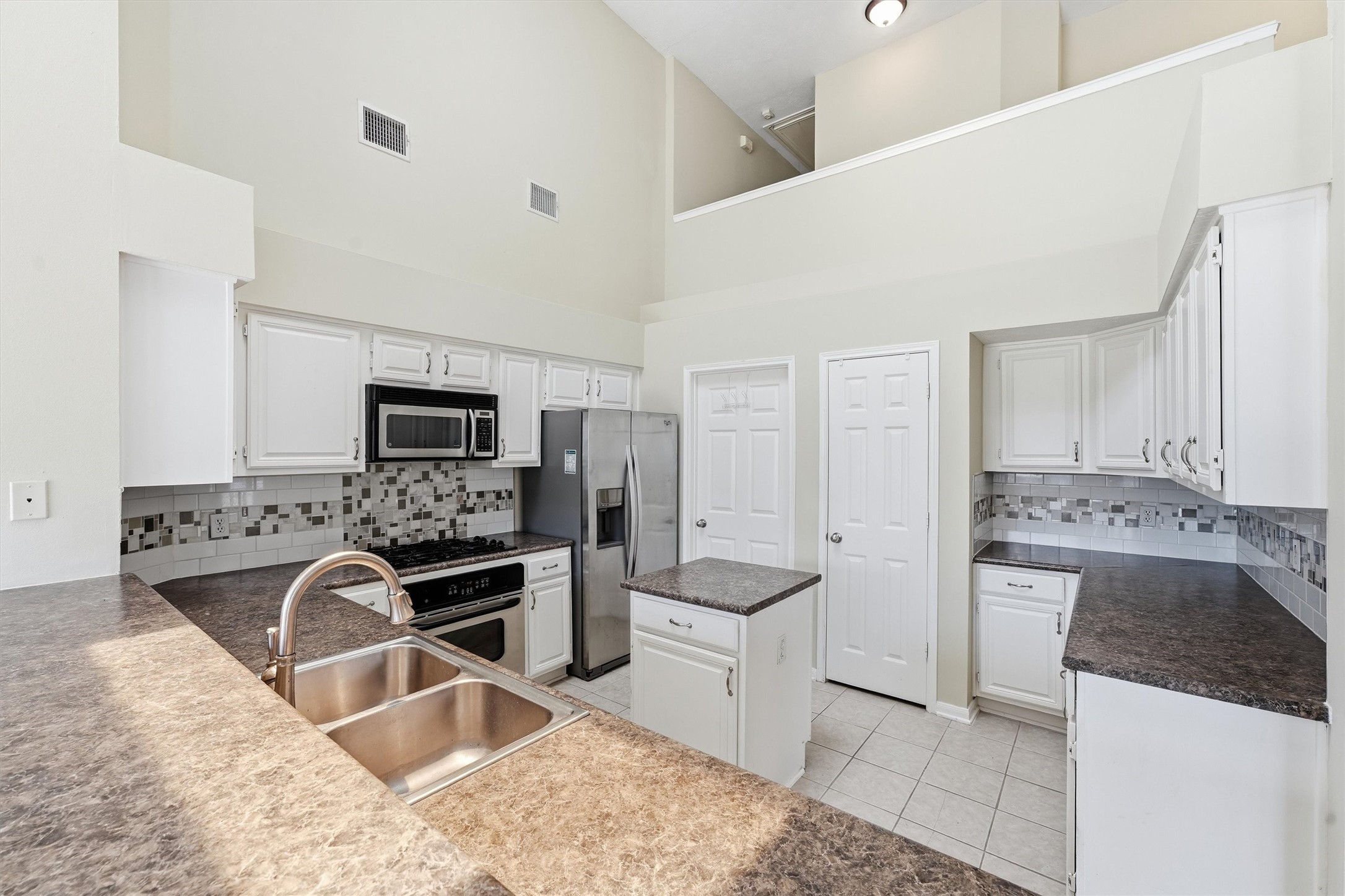 7419 Timber Ridge Trail Sugar Land, TX 77479 - Photo 9 of 17
