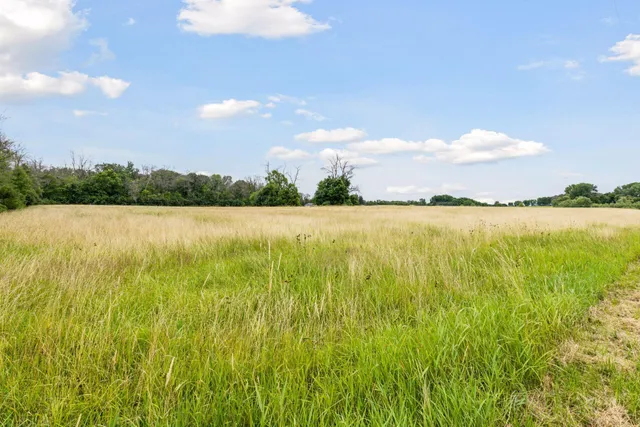 $350,000 | 1 Drake Drive, Independence, MN 55359