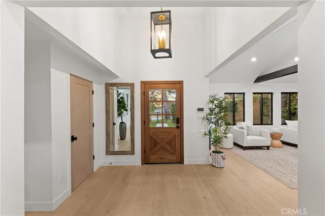 $2,799,000 | 13541 Chandler Boulevard, Sherman Oaks, CA 91401