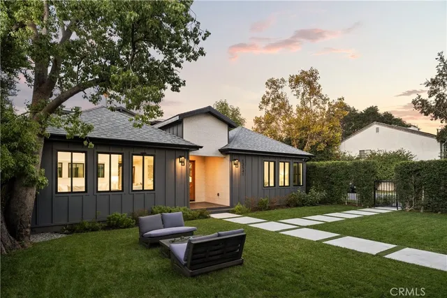 $2,799,000 | 13541 Chandler Boulevard, Sherman Oaks, CA 91401