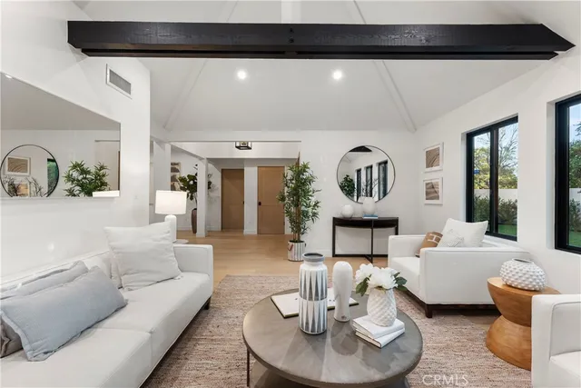 $2,799,000 | 13541 Chandler Boulevard, Sherman Oaks, CA 91401