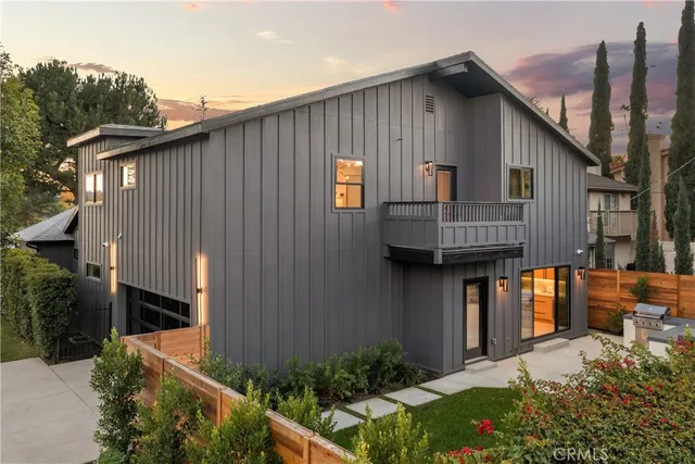 $2,799,000 | 13541 Chandler Boulevard, Sherman Oaks, CA 91401