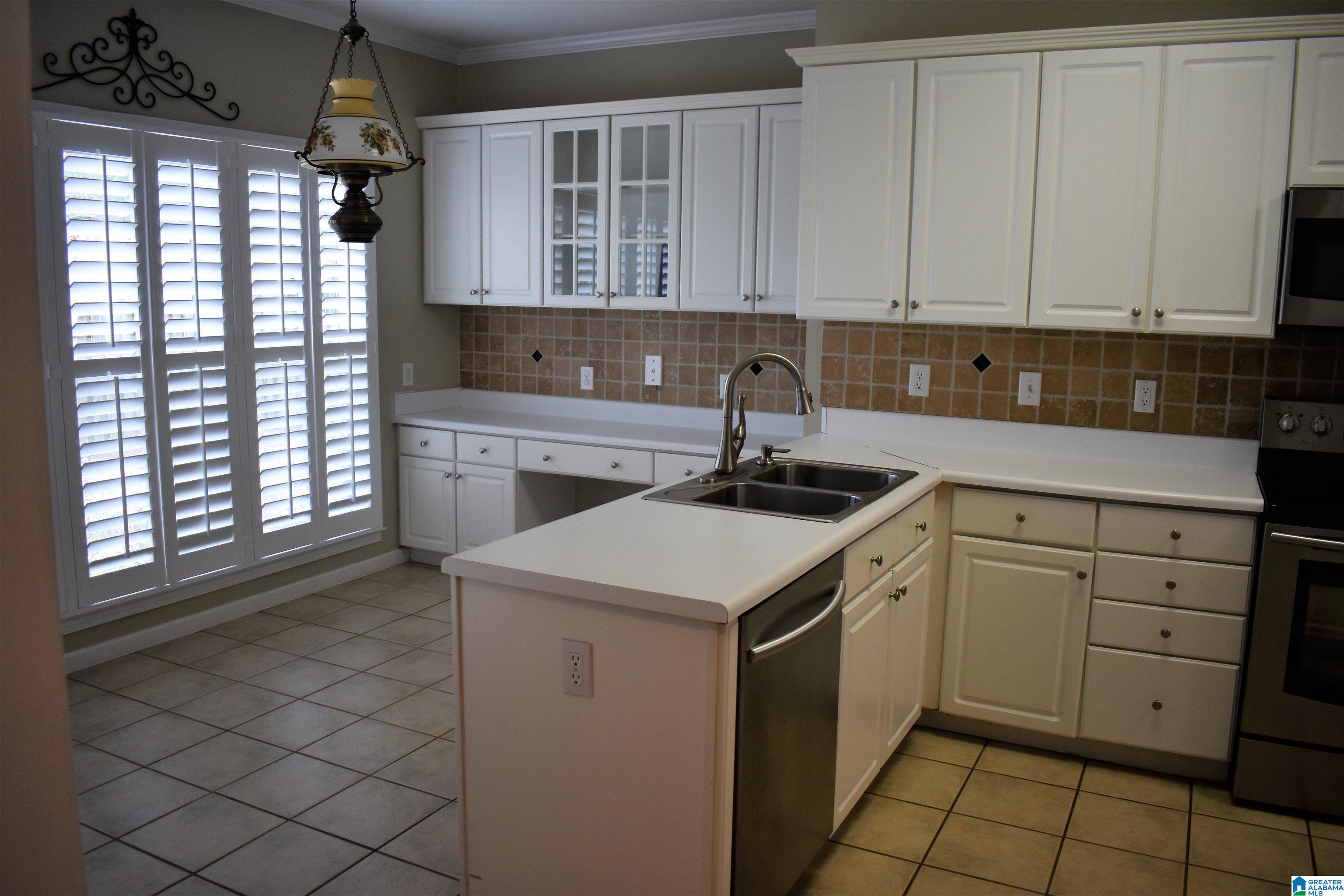 425 Eaton Road Hoover, AL 35242 - Photo 10 of 30
