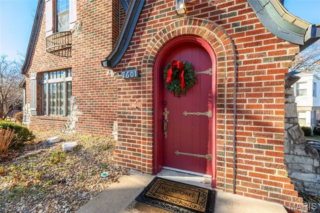 $439,000 | 7601 Gannon Avenue, University City, MO 63130