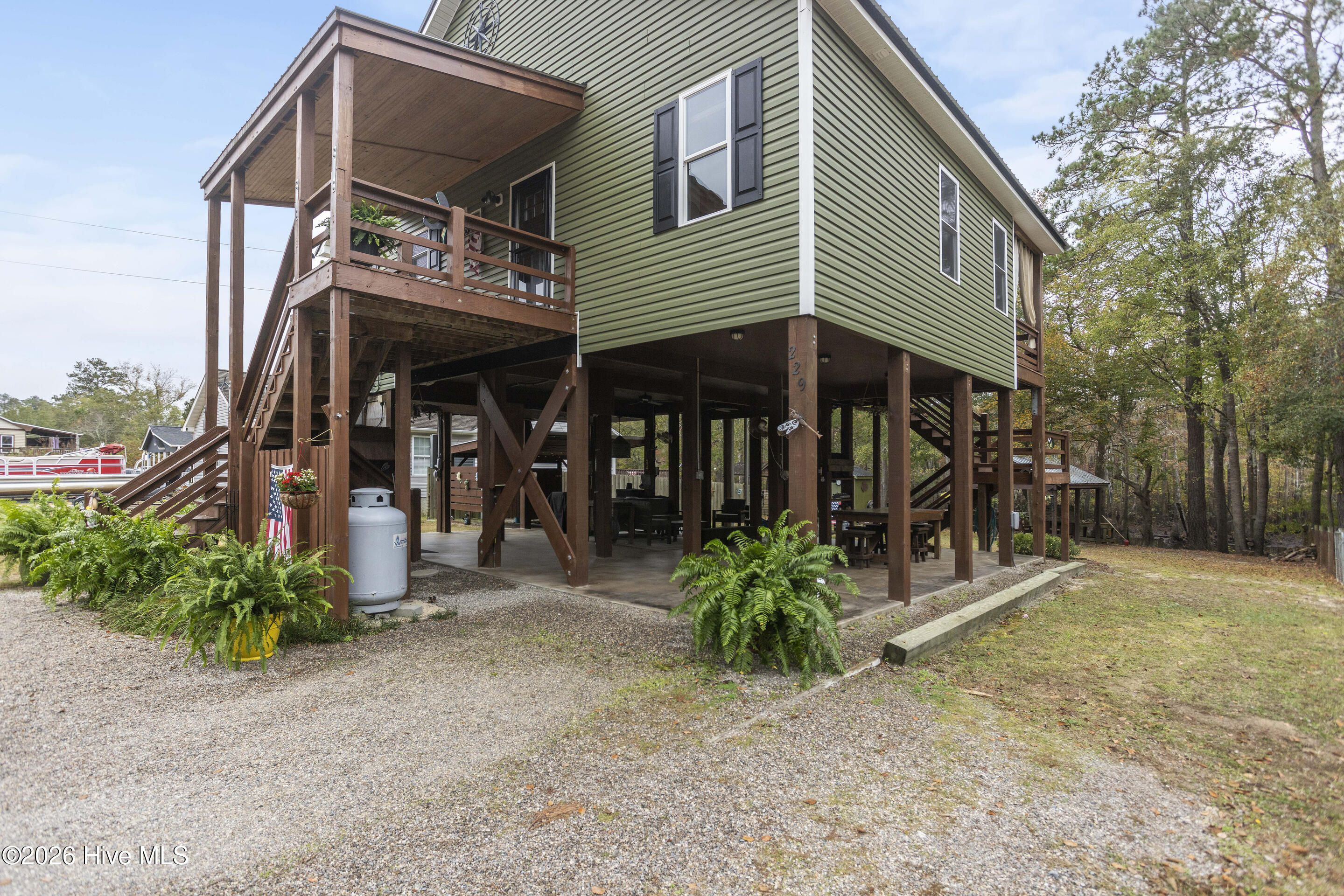 229 Estate Road Atkinson, NC 28421 - Photo 19 of 79 Easy maintenance vinyl siding