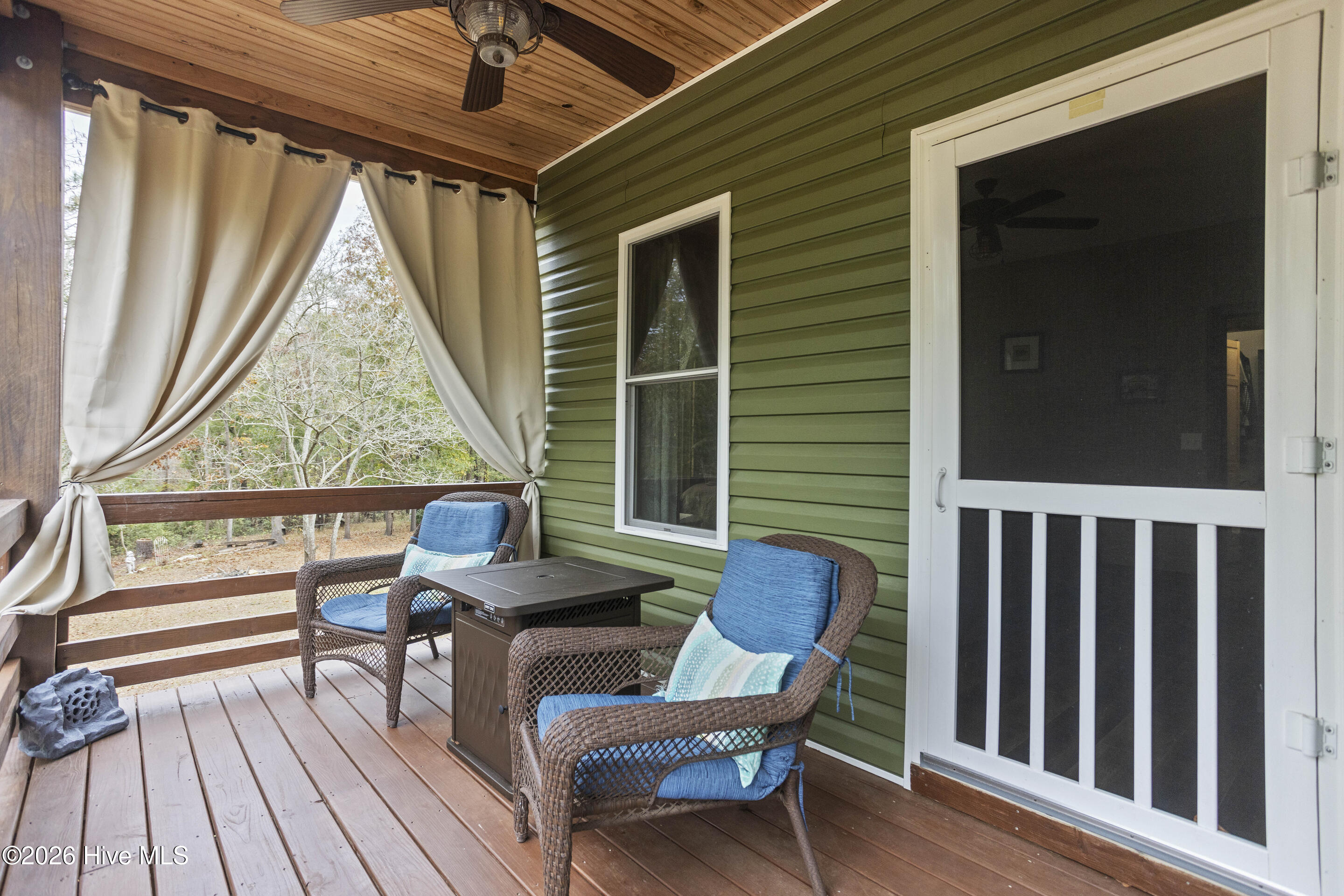 229 Estate Road Atkinson, NC 28421 - Photo 46 of 79 sunny porch sitting area