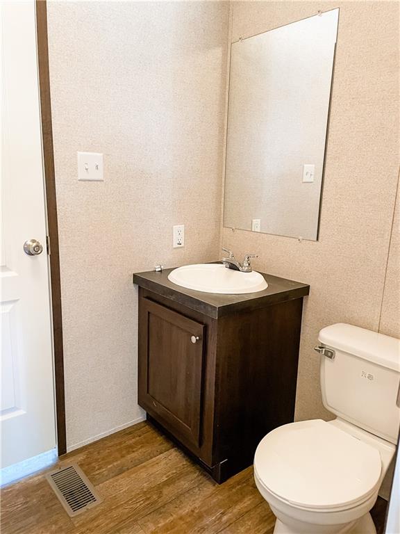 2022 Airbase Road, Unit A & B Alexandria, LA 71303 - Photo 14 of 38 Gallery Image 14