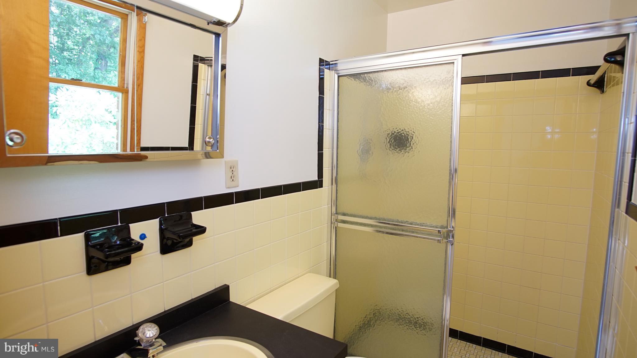 13121 Penn Shop Road Mount Airy, MD 21771 - Photo 22 of 30 Bath