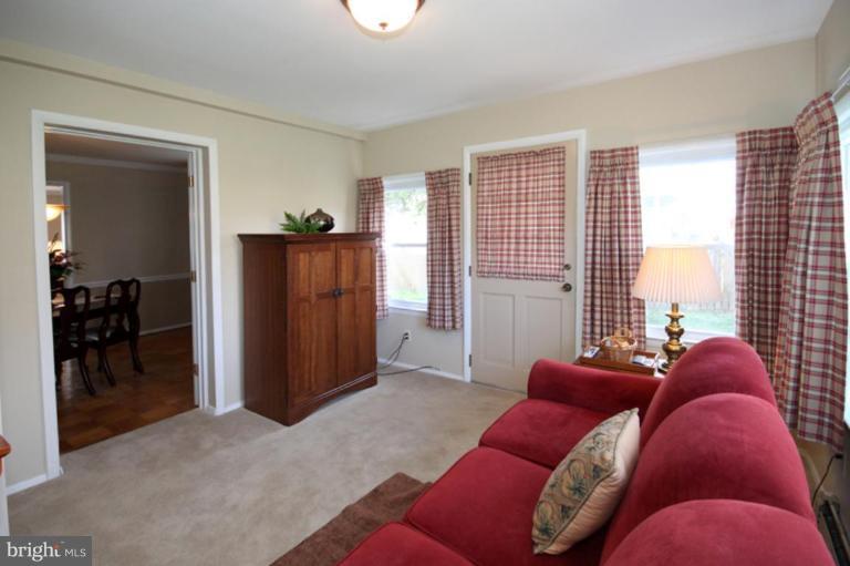 7408 Elgar Street Springfield, VA 22151 - Photo 16 of 30 Family Room