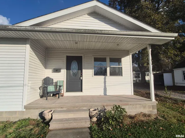 $92,500 | 1116 South Land Street, Harrisburg, IL 62946
