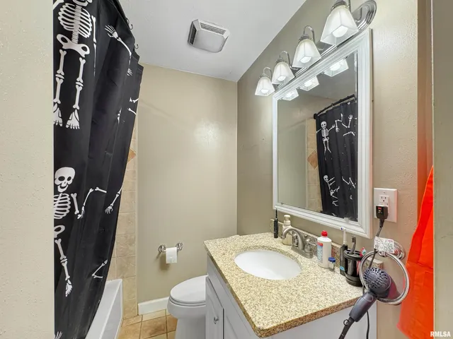 $140,000 | 2908 North Saint Philomena Court, Peoria, IL 61604