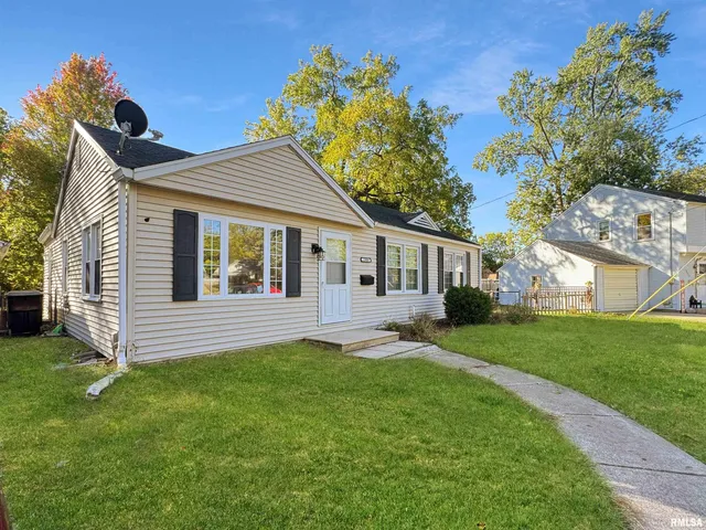 $140,000 | 2908 North Saint Philomena Court, Peoria, IL 61604