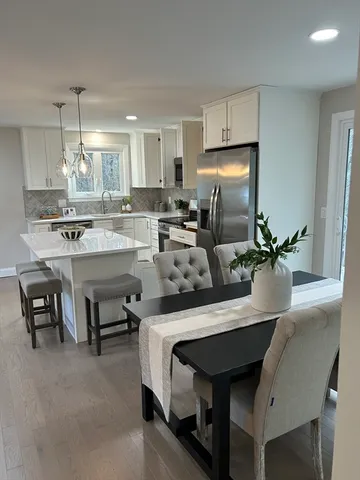 $629,900 | 38 Rocky Knook Lane, Marion, MA 02738