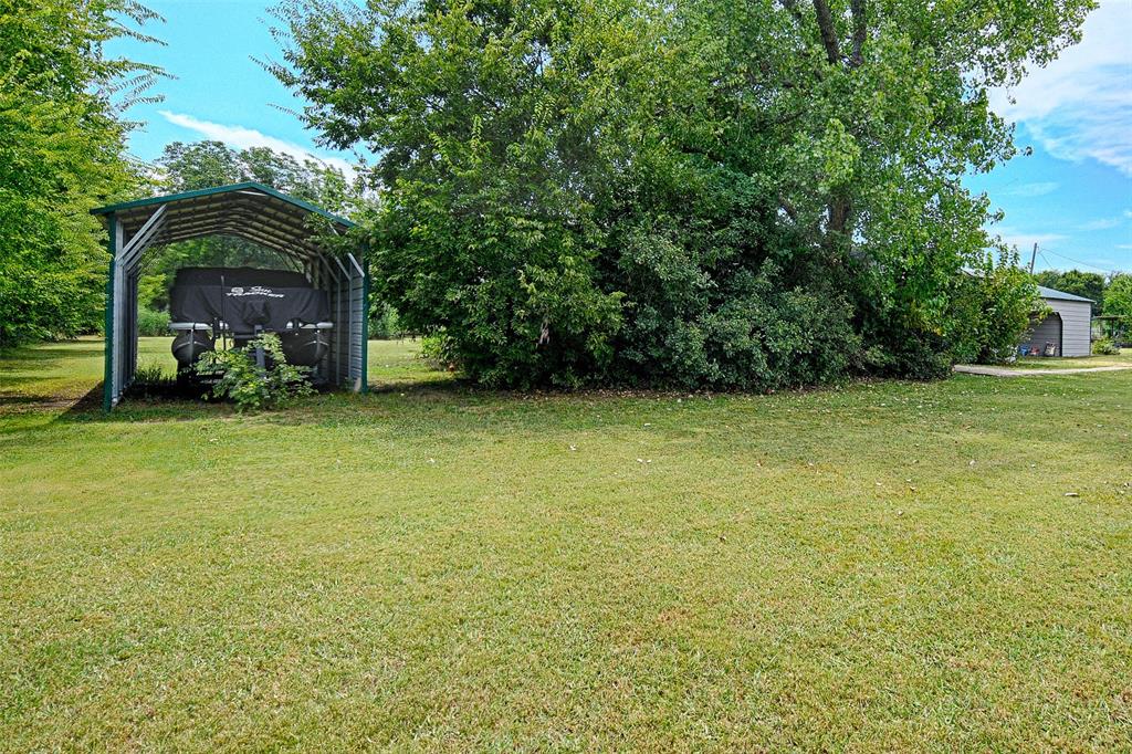 1670 Smith Circle Combine, TX 75159 - Photo 28 of 31 View of green lawn